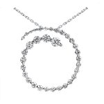 Cirkelformet diamantvedhæng i hvidguld med 32 st diamanter (2 ct.)